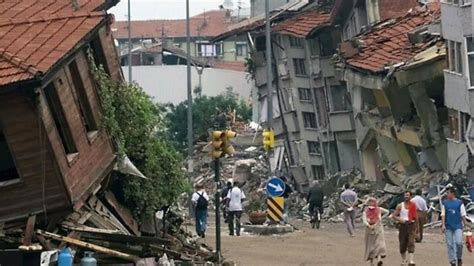 1999 marmara depreminde kaç kişi öldü